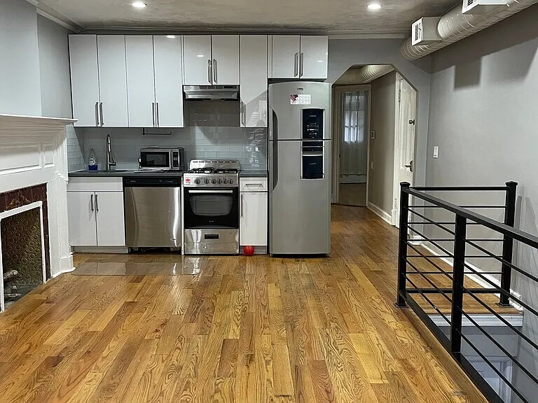 229 Washington Ave #1 — Photo 5