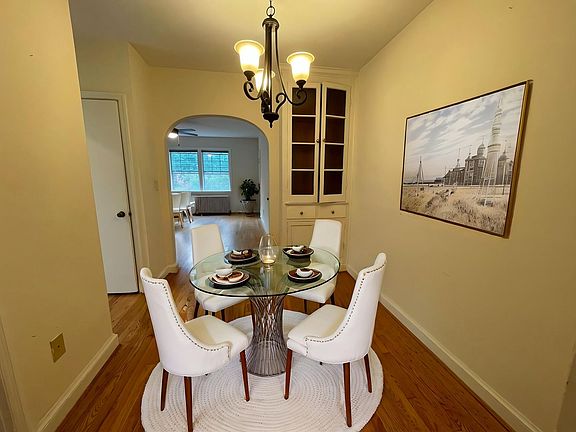 4th image of 2618 41st St NW #4
