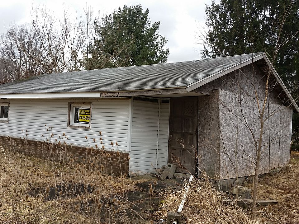 2nd image of 1449 S Neshannock Rd