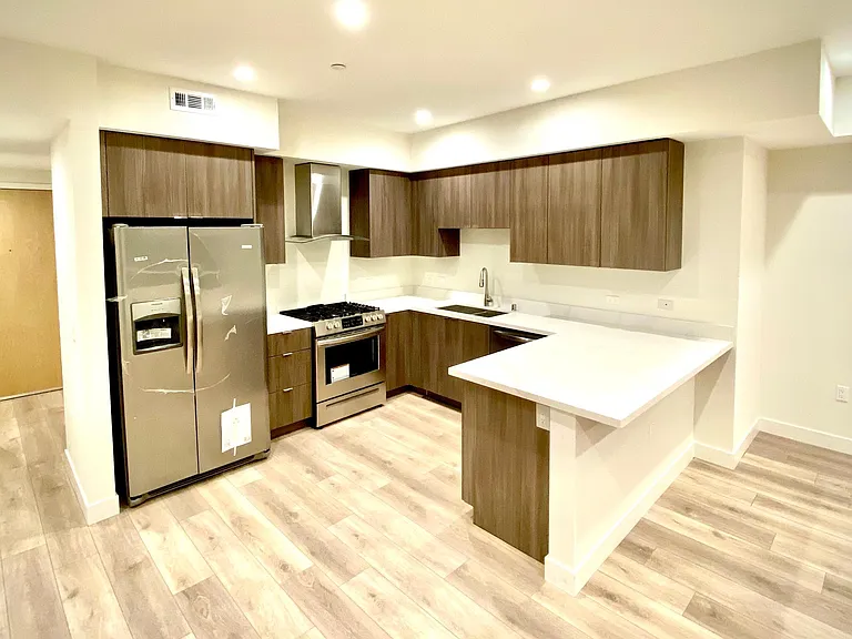 1307 N Bronson Ave #405 — Photo 10