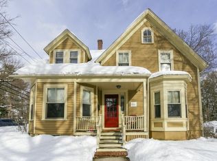 31 Curve St, Wellesley, MA 02482