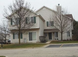 589 Fox Ridge Dr, Fox Lake, IL 60020