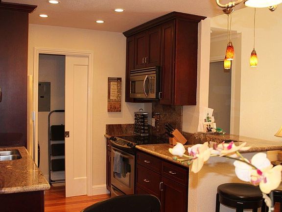 3rd image of 853 Woodside Way APT 231