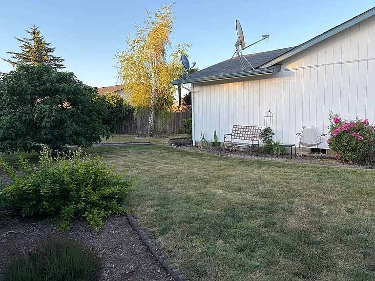 5692 E St — Photo 5
