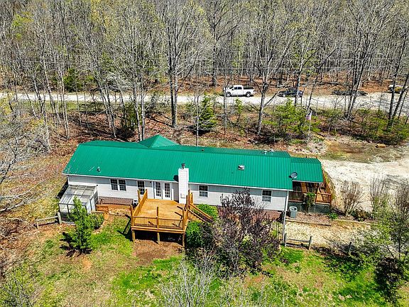4th image of 384 McNeish Ln