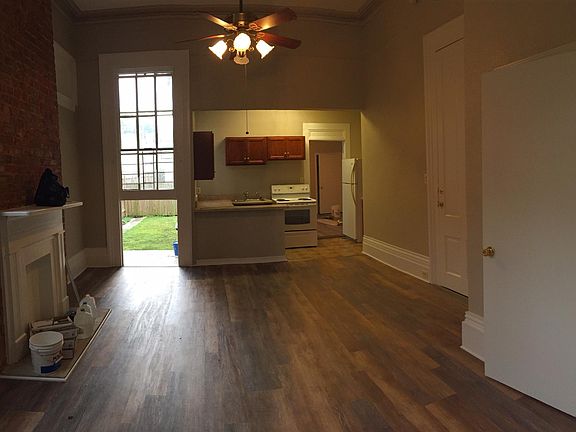 3rd image of 1734 2nd St #A