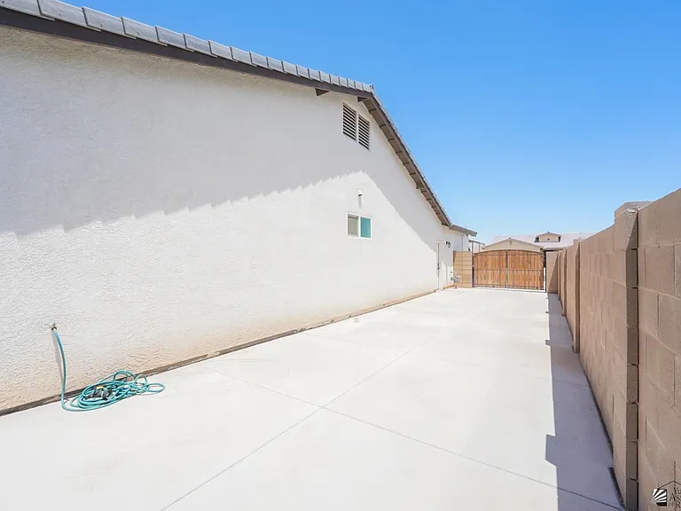 3457 W 39th Ln — Photo 5