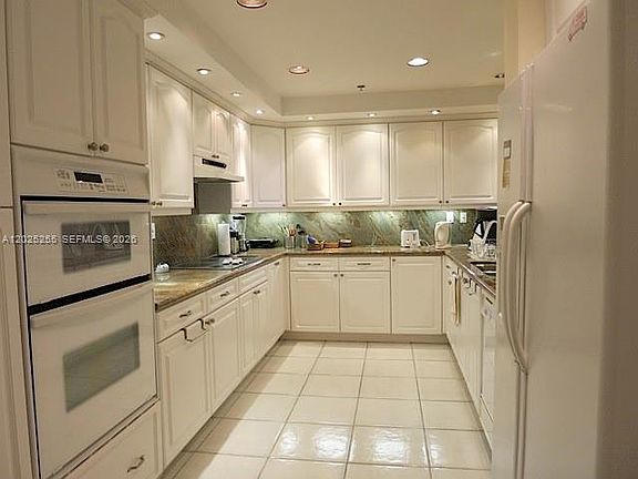4th image of 201 Crandon Blvd APT 1027