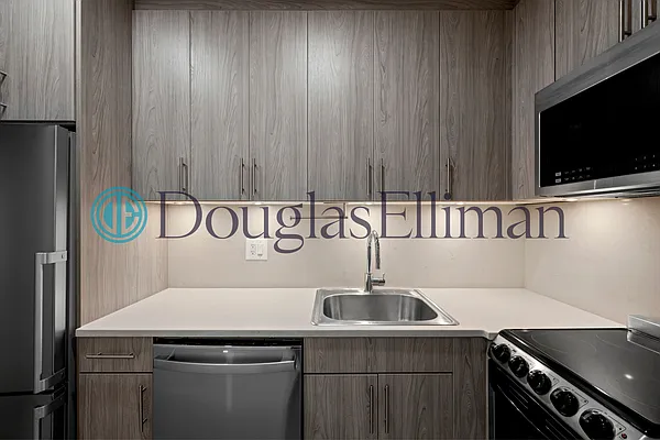 Rented by Douglas Elliman | media 20