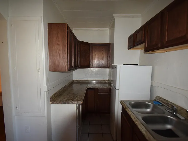 100 Tremont Cir. — Photo 6