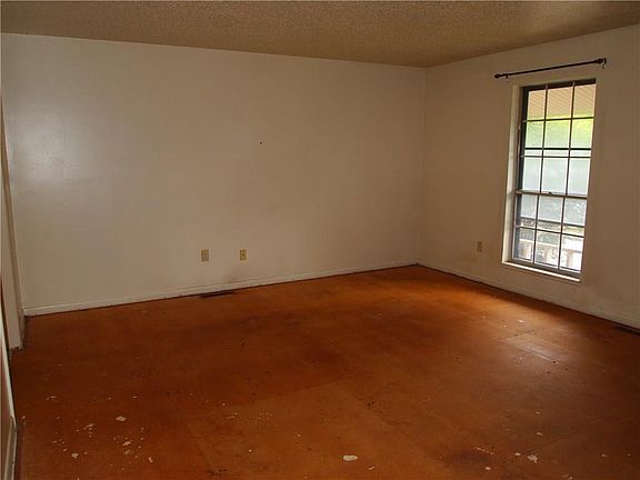 4th image of 318 E Prospect St