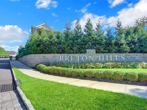704 Breton Way #704, Glen Cove, NY 11542