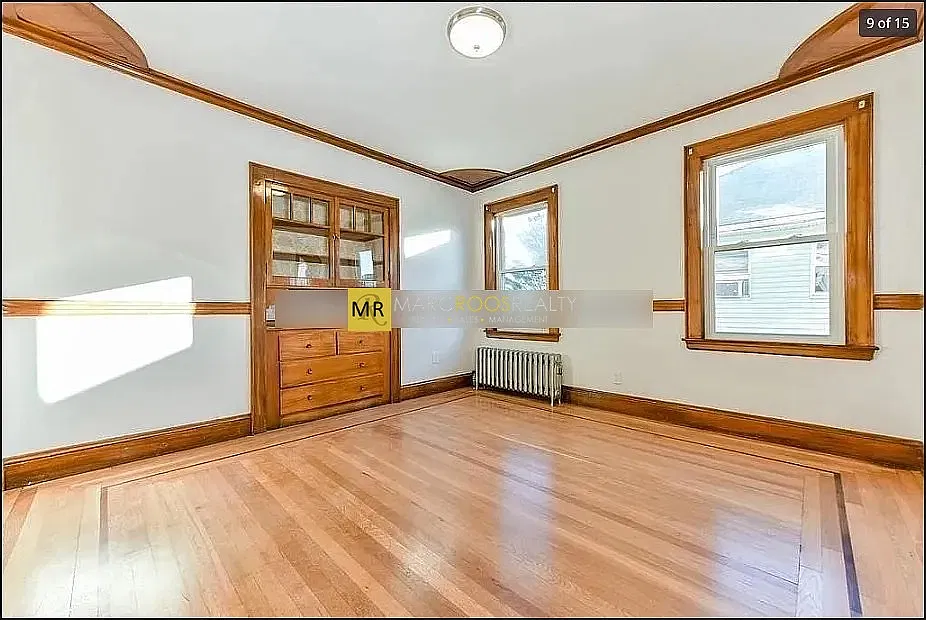 12 Renfrew St — Photo 2