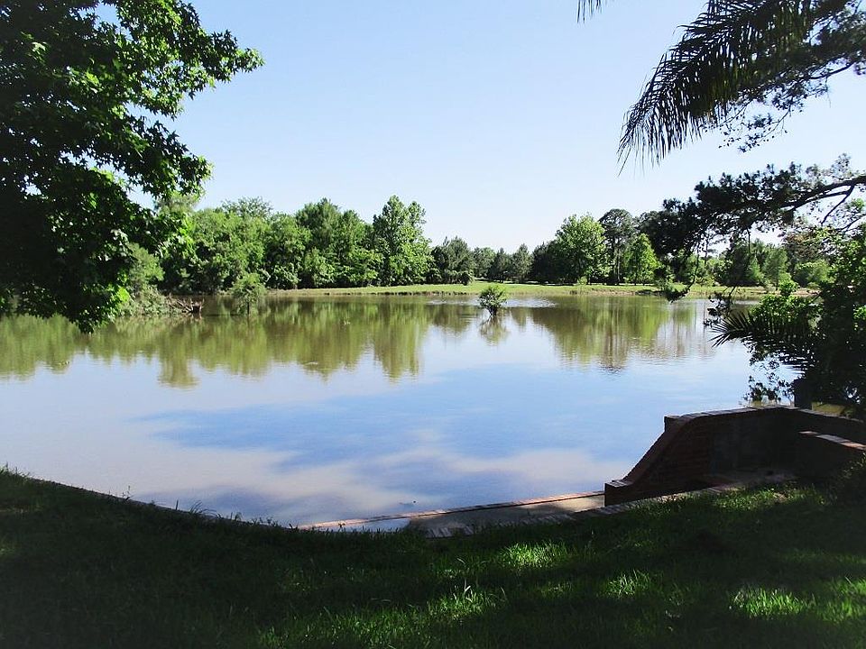 1st image of 1706 Lakeshore Dr