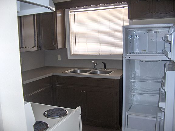 4th image of 1610 W Kuhn St APT 4