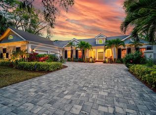 325 Osprey Point Dr, Osprey, FL 34229