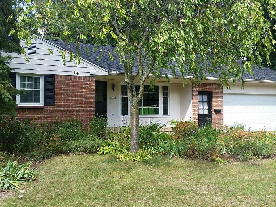 1st image of 1361 Forrester St SE