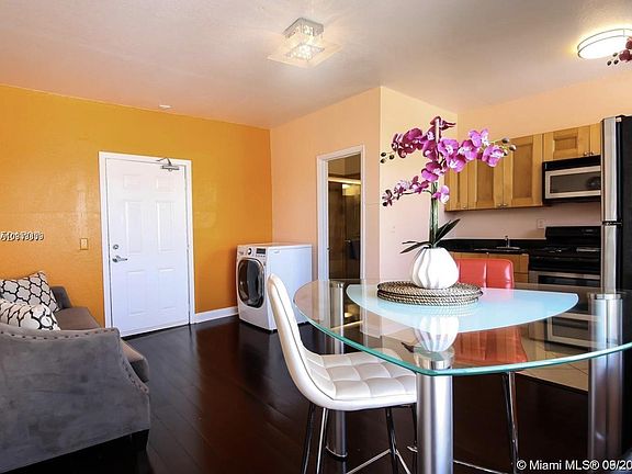 2nd image of 1619 Lenox Ave APT 23