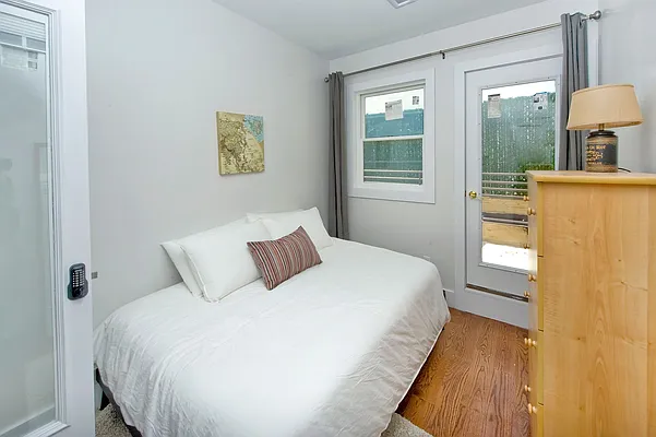 Rented by NOVO | media 33