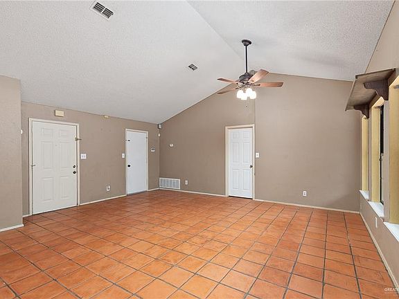 2nd image of 2121 Norma Ln