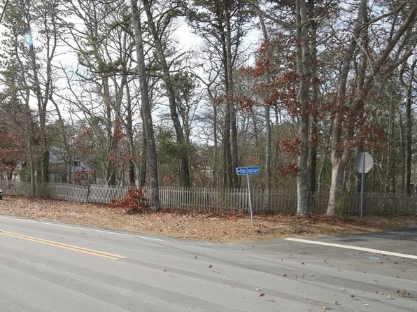 41 Pine Crest Rd, Barnstable, MA 02630