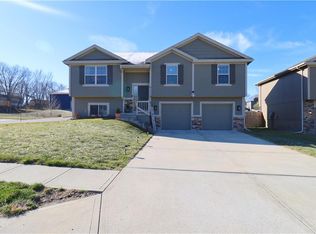 6111 NE 51st St, Kansas City, MO 64119