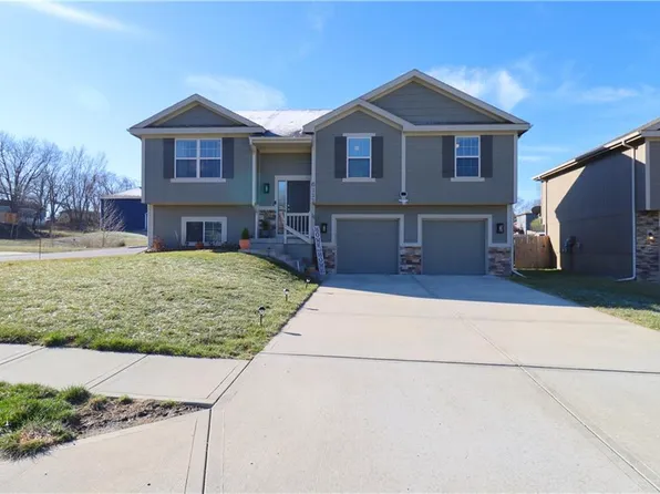 6111 NE 51st St, Kansas City, MO 64119