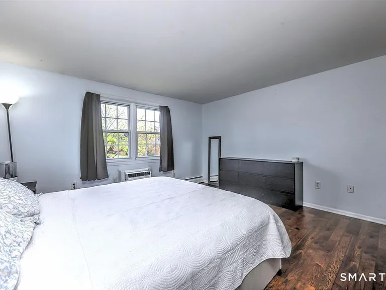 1254 Farmington Ave #C — Photo 16