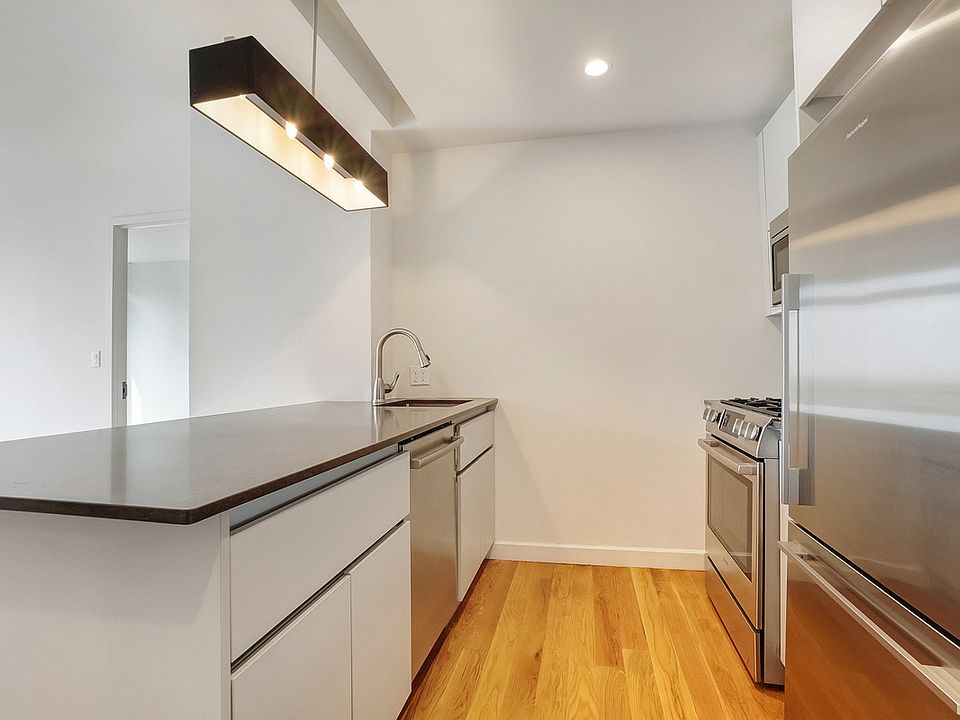 1st image of 595 Baltic St #I4