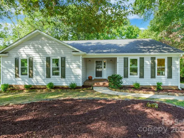 11710 Laurel Grove Ln, Charlotte, NC 28226