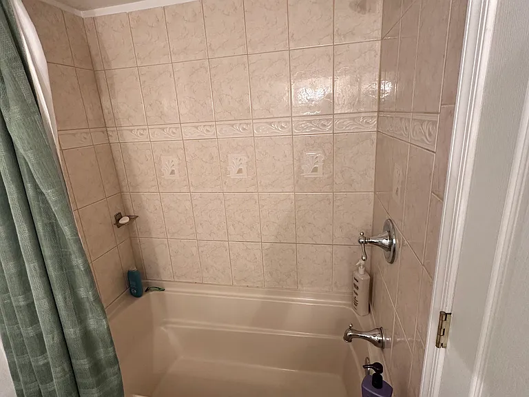 704 S Linwood Ave — Photo 15