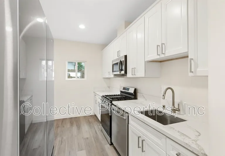 2715 Columbia St #102 — Photo 4