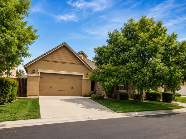 1832 N Notting Hill Ln, Clovis, CA 93619
