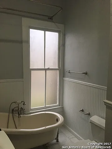 203 Devine St #1 — Photo 9