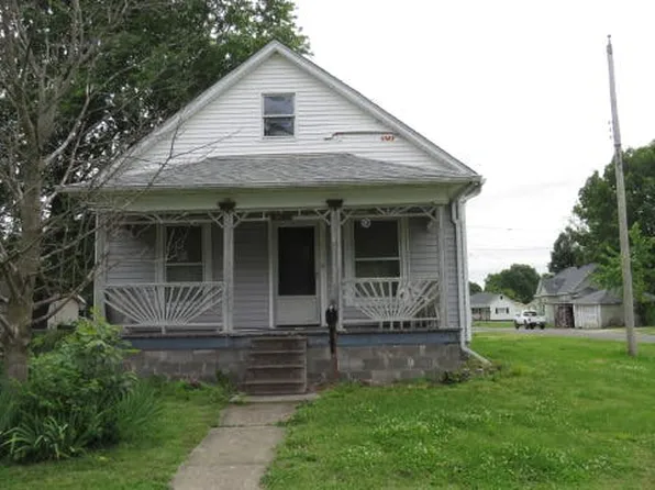911 Madison St, Gillespie, IL 62033