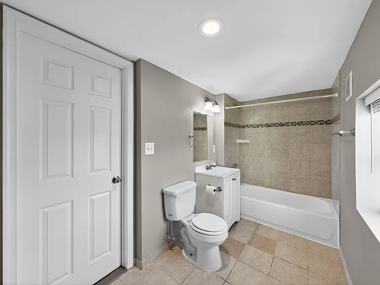 1110 Carroll St #WASHINGTON- VILLAGE — Photo 9