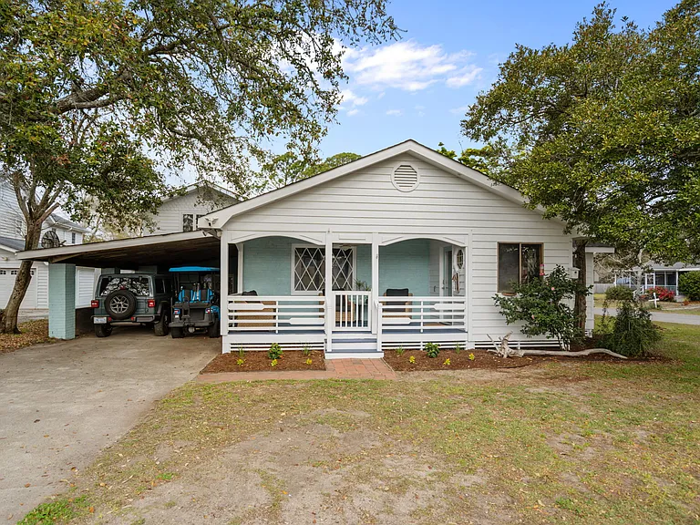 109 River Dr — Photo 2