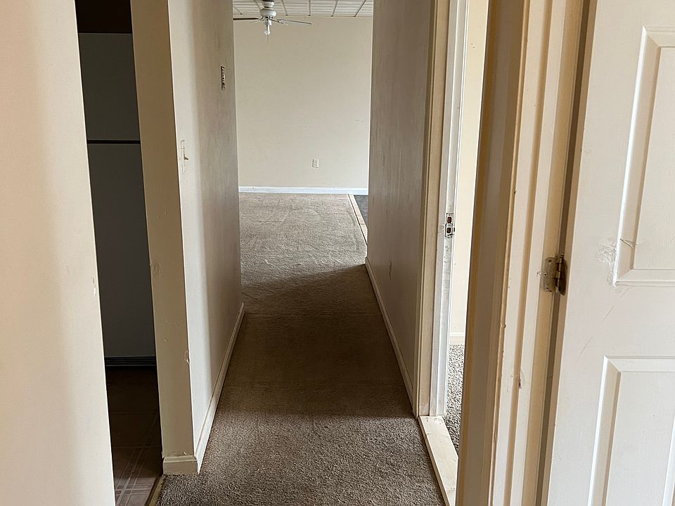 2nd image of 543 Middlesex St APT 8