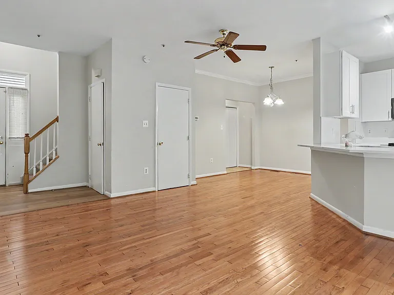 10225 Cove Ledge Ct — Photo 8