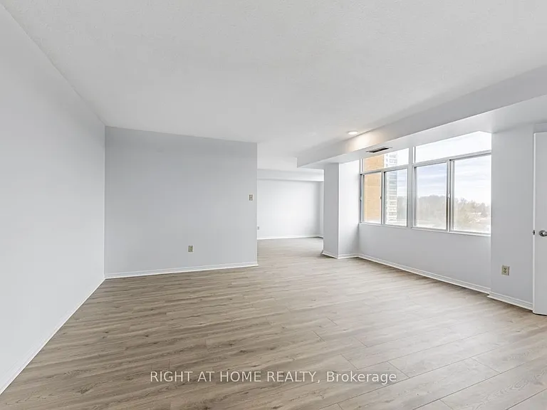 88 Alton Towers Cir #406 — Photo 11