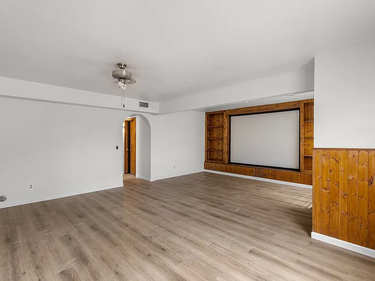 1143 N Ironwood Ct #N — Photo 19