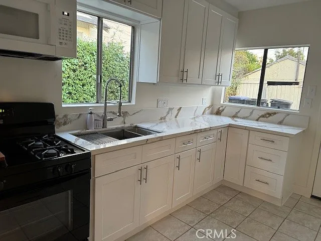 430 Ivy St — Photo 5