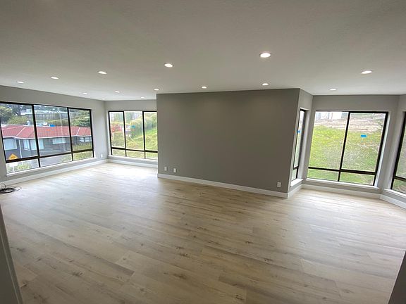 5th image of 4345 Clement St