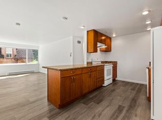 2144 Waverly Pl N APT 4, Seattle, WA 98109