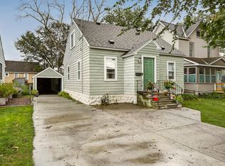 206 11th Ave NE, Rochester, MN 55906