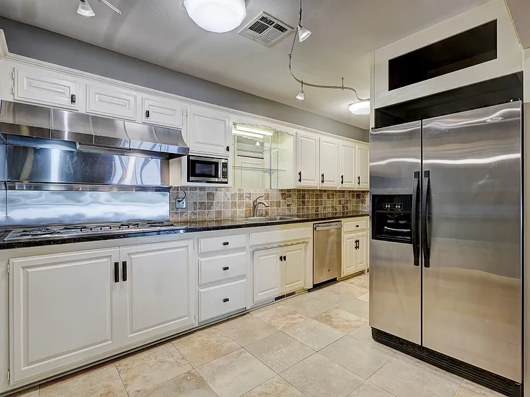 6325 Glenbrook Ct — Photo 20