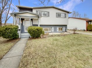 29218 Florence St, Garden City, MI 48135