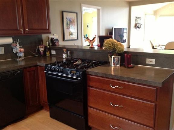 3rd image of 6869 Goldenrod Ave NE