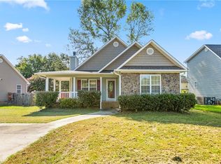 301 Mallard Creek Dr, Graham, NC 27253