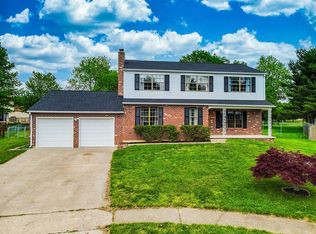 33 White Dr, Newark, DE 19702